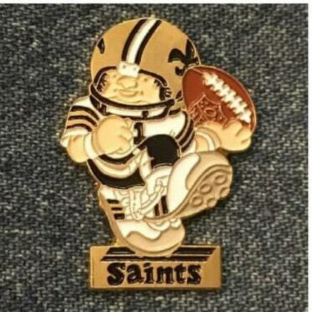 New Orleans Saints ~ NFL ~ Huddles Pin ~ Football ~ 80's vintage ~ Enamel